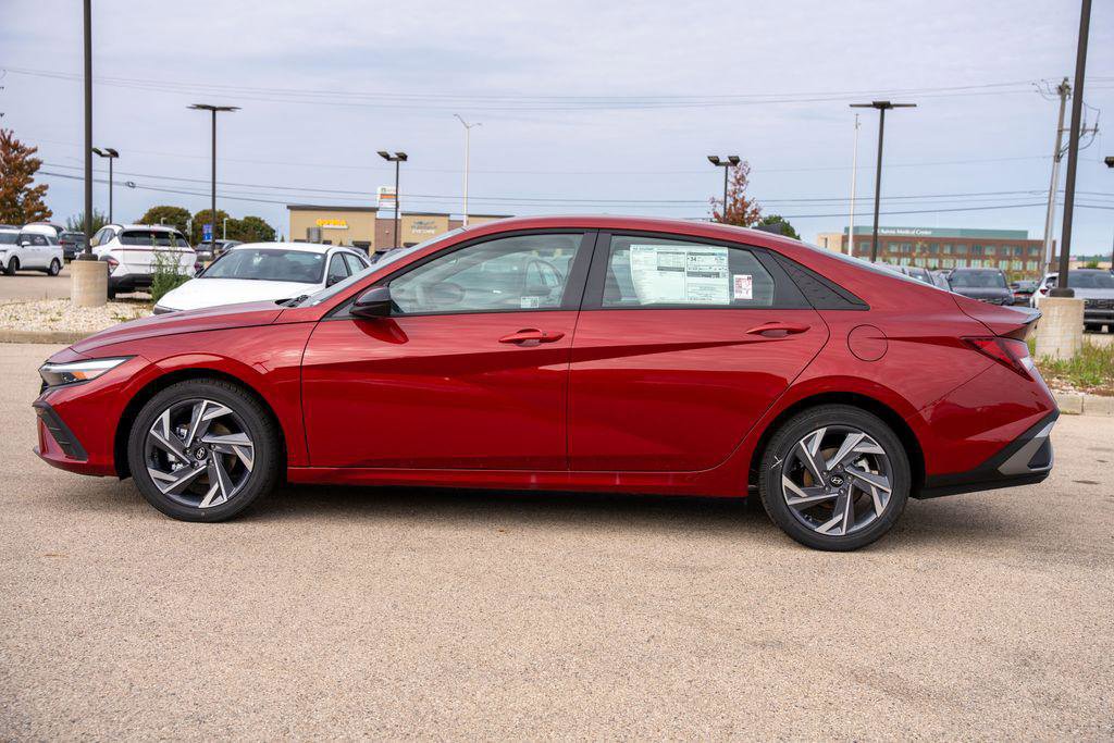 New 2025 Hyundai Elantra Sport image 4