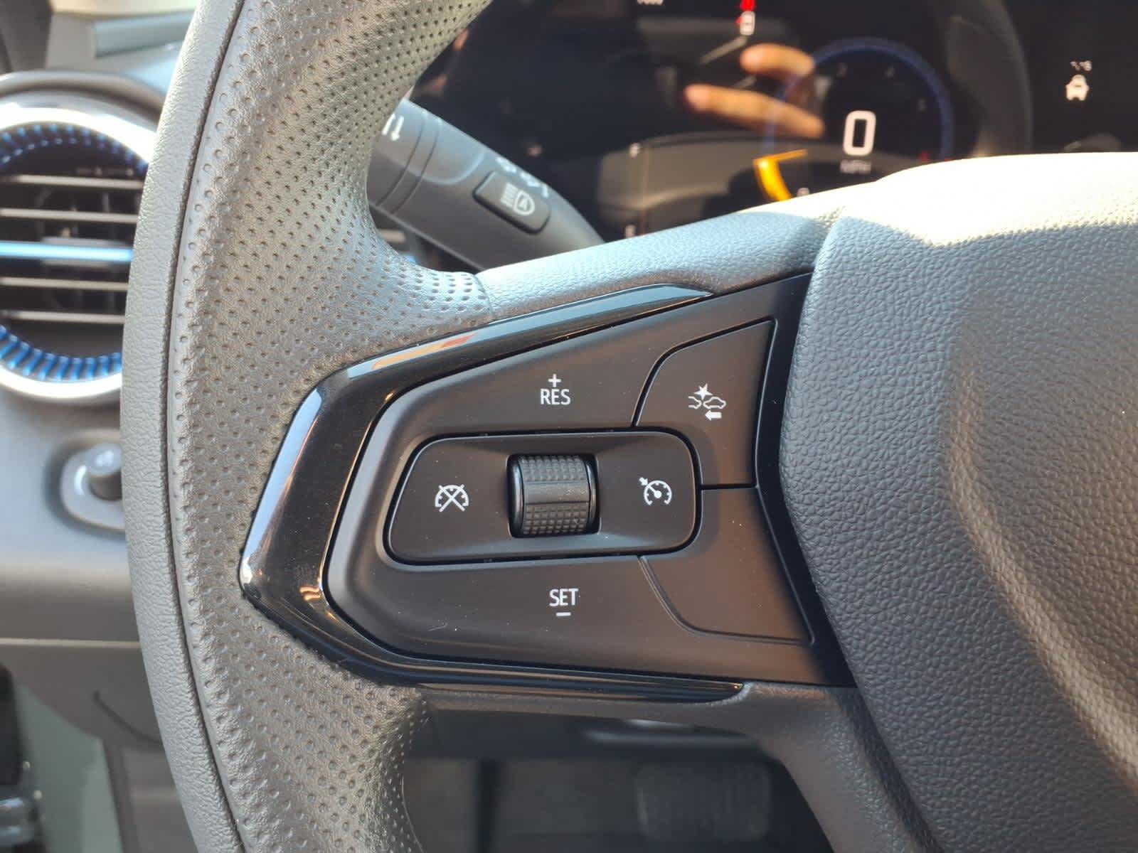 Used 2026 Chevrolet Trax LT FWD image 15