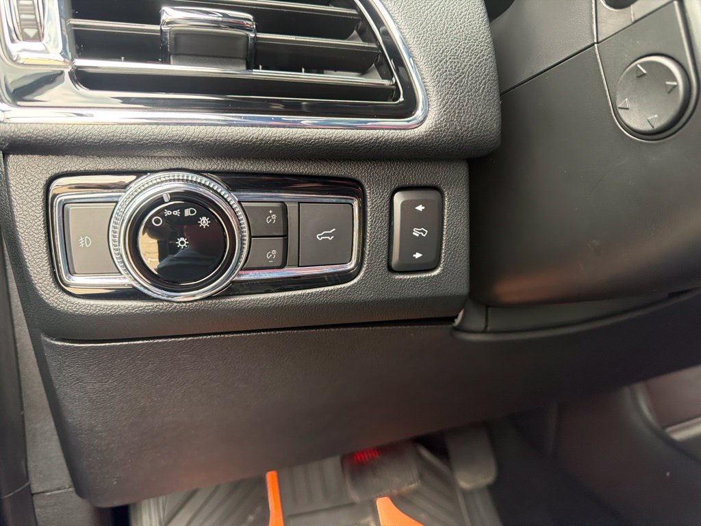 Used 2021 Lincoln Navigator Reserve AWD/4WD image 35