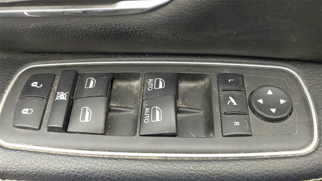 Used 2023 RAM 1500 Laramie image 16