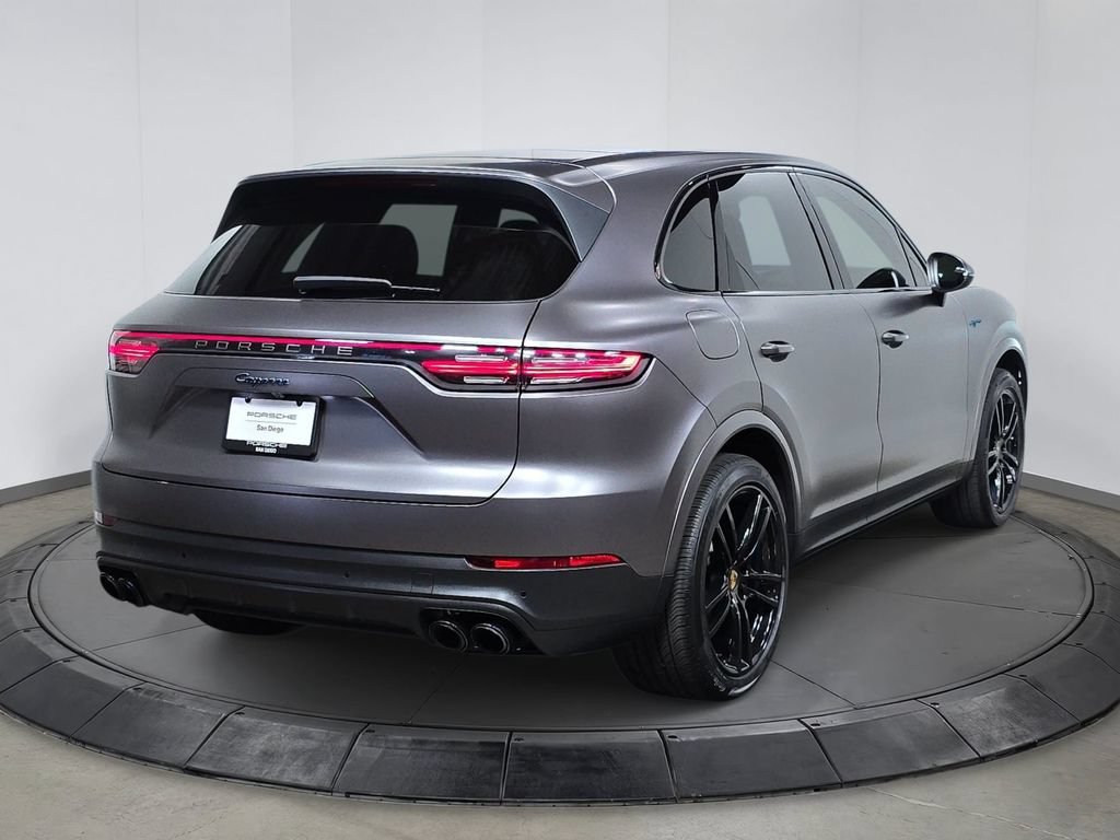 Used 2022 Porsche Cayenne Platinum Edition AWD/4WD image 7