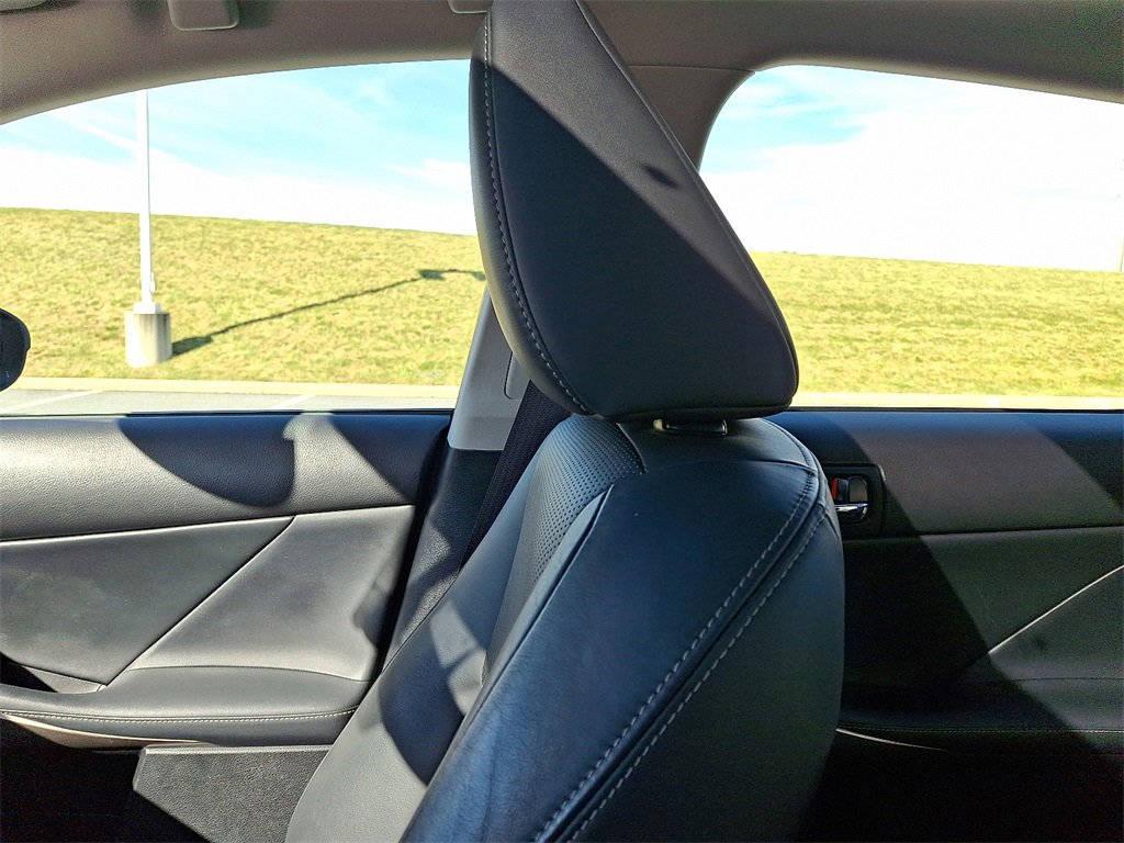 Used 2015 Lexus IS 350 AWD image 17