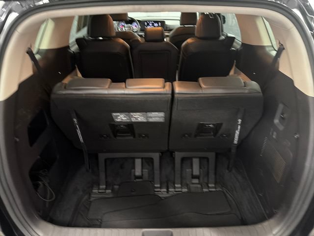Used 2024 Kia Carnival LX FWD image 11