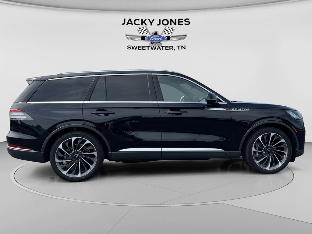 Used 2025 Lincoln Aviator Reserve w/ Equipment Group 201A AWD/4WD image 6