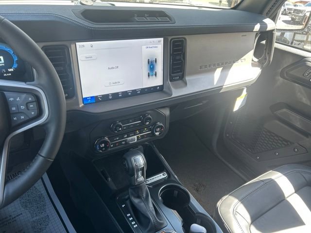 New 2026 Ford Bronco Outer Banks image 17