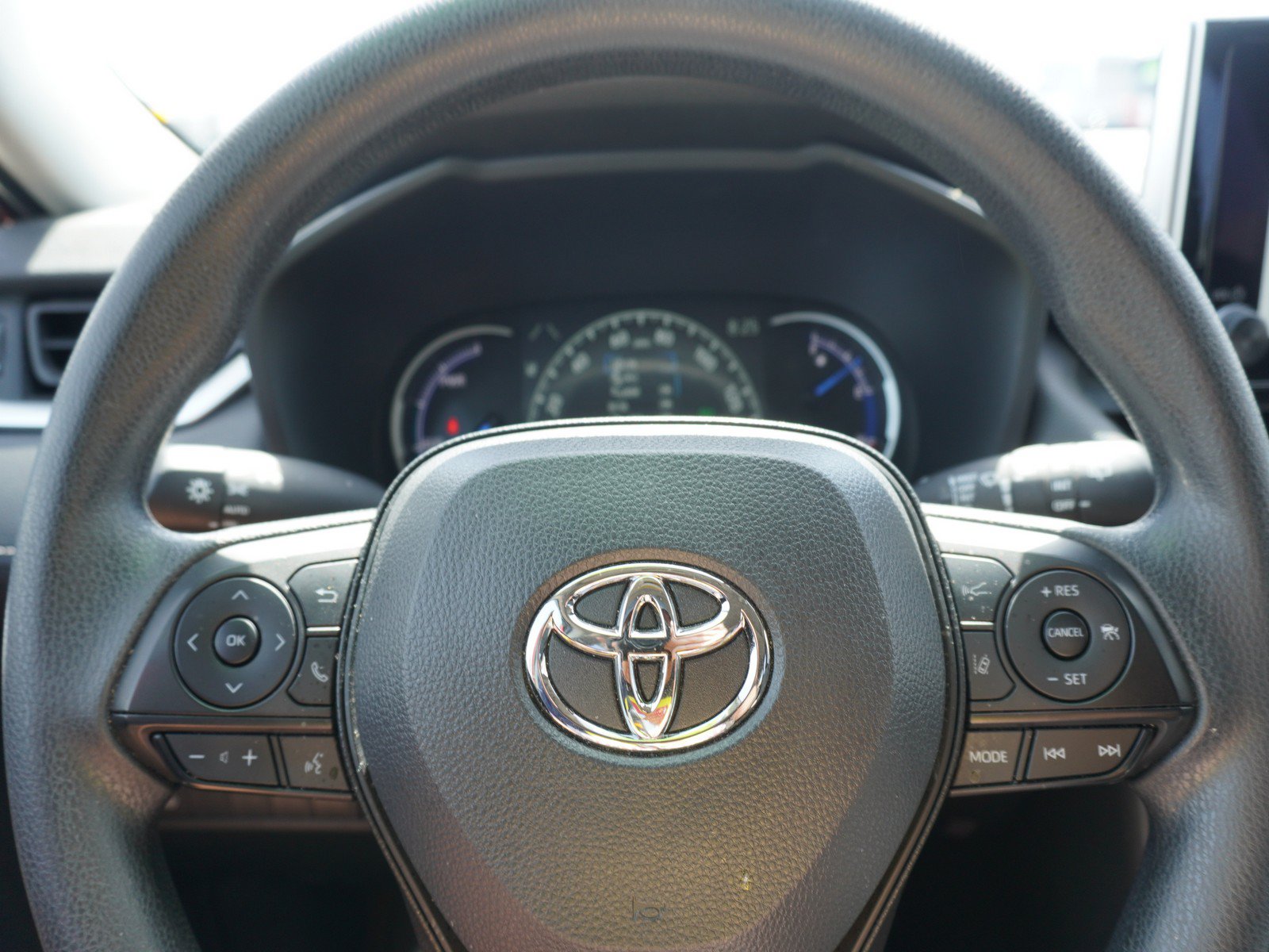Used 2025 Toyota RAV4 XLE w/ Convenience Package AWD/4WD image 24