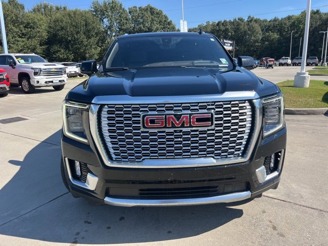 Used 2021 GMC Yukon XL Denali w/ Denali Premium Package image 9