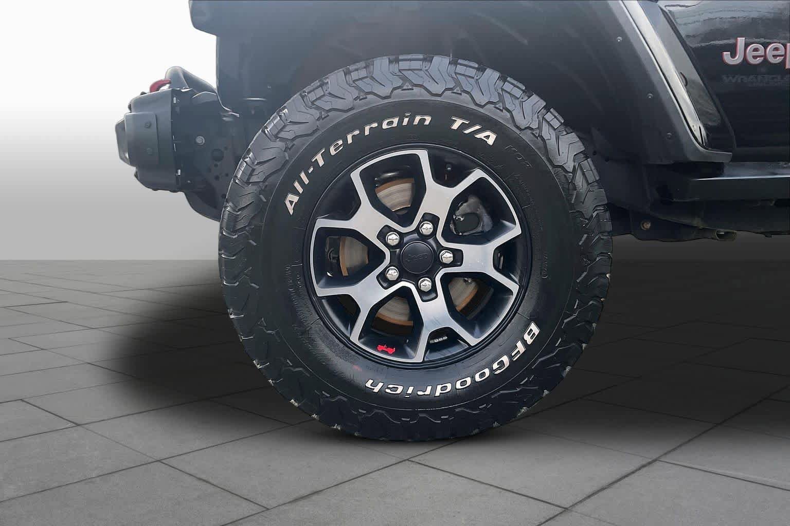 Used 2019 Jeep Wrangler Unlimited Rubicon AWD/4WD image 9