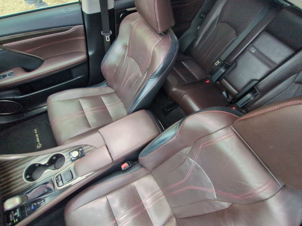 Used 2018 Lexus RX 350L Luxury w/ Accessory Package FWD image 11