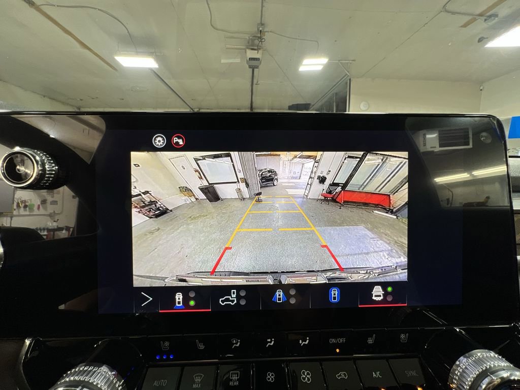 New 2025 GMC Canyon Denali w/ LPO, Denali Black Edition image 15