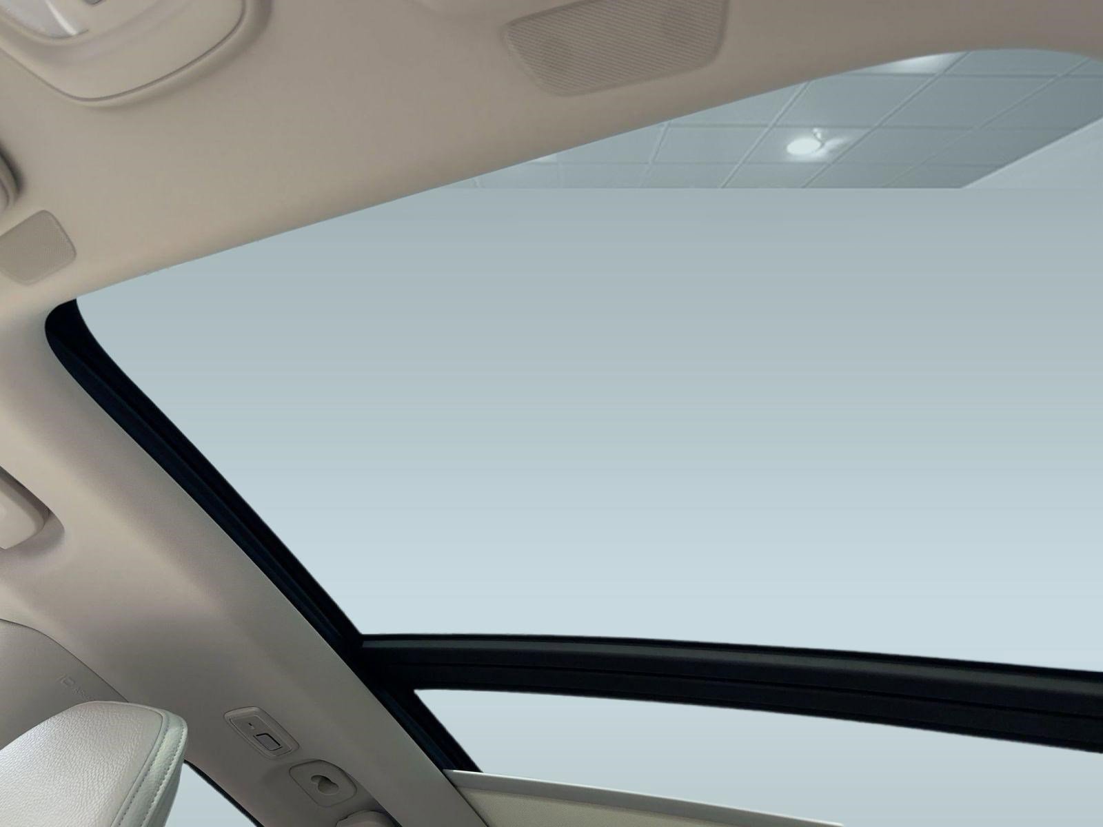 Certified 2023 Volvo XC90 B6 Plus w/ Protection Package image 15