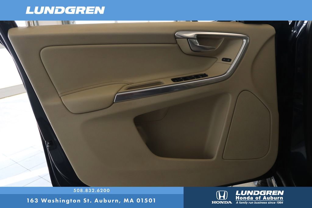 Used 2015 Volvo XC60 T6 w/ Proximity Package image 9