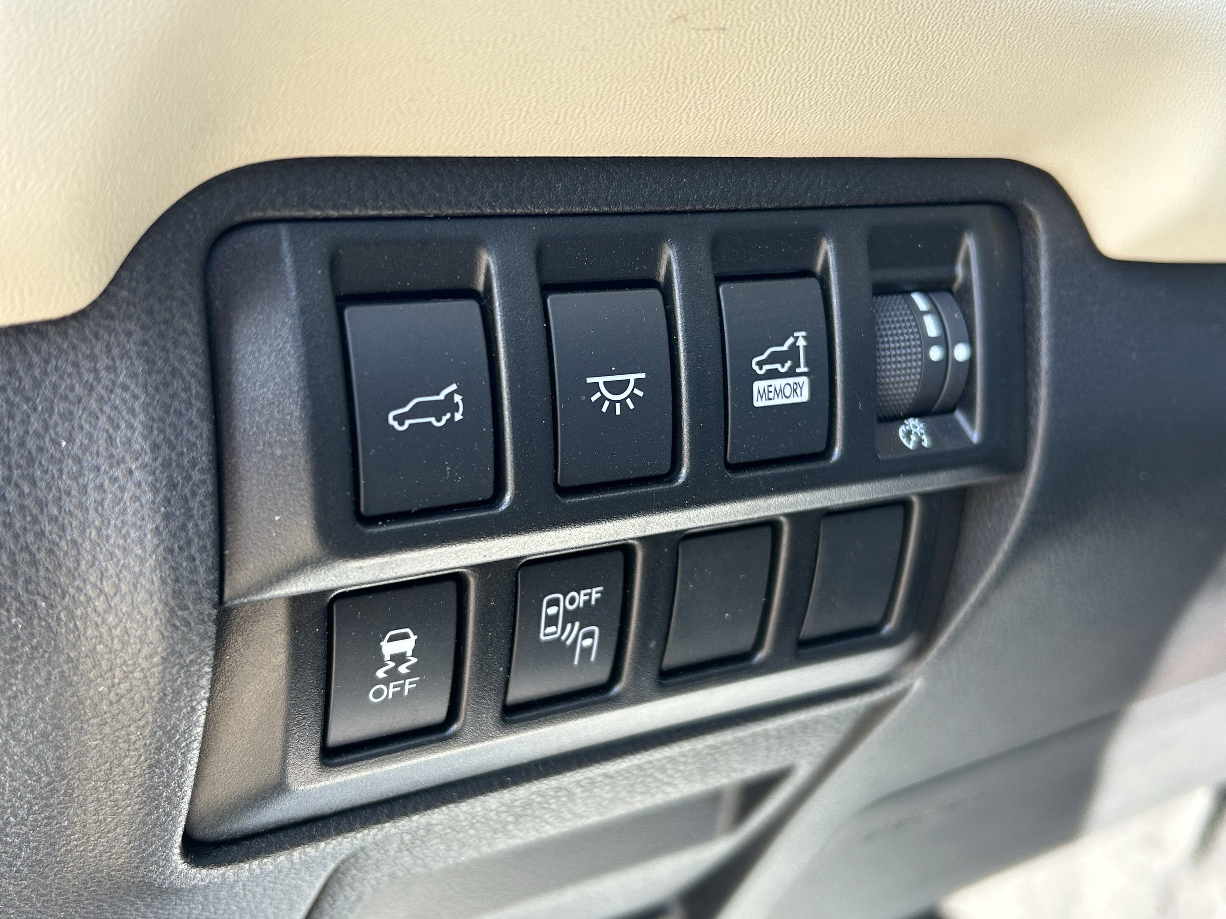 Used 2022 Subaru Ascent Limited w/ Technology Package image 15