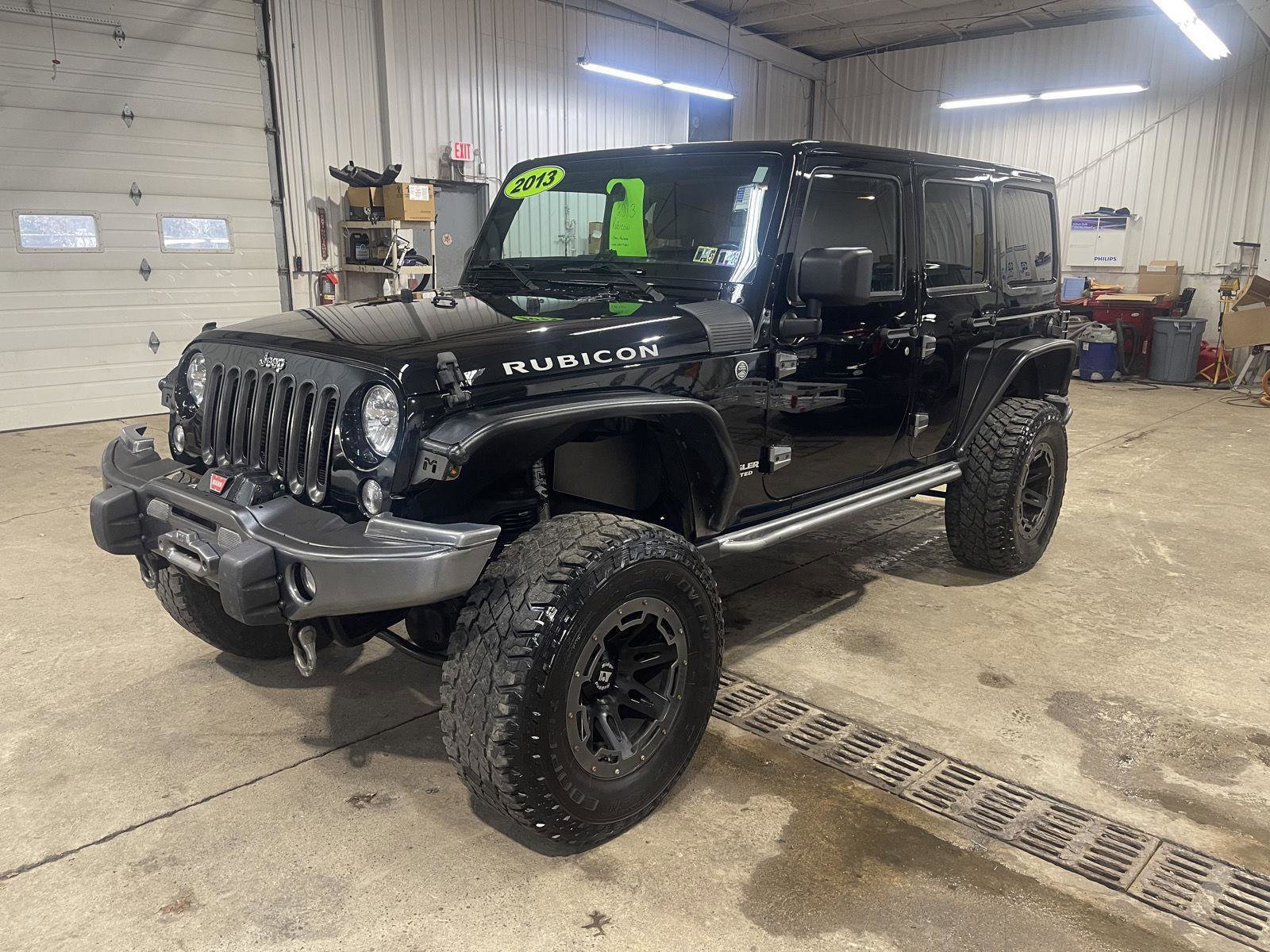 Used 2013 Jeep Wrangler Unlimited Rubicon image 2