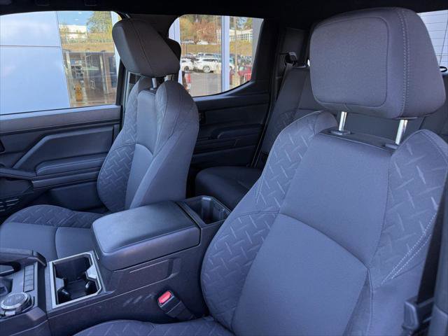 Certified 2025 Toyota Tacoma SR5 AWD/4WD image 14