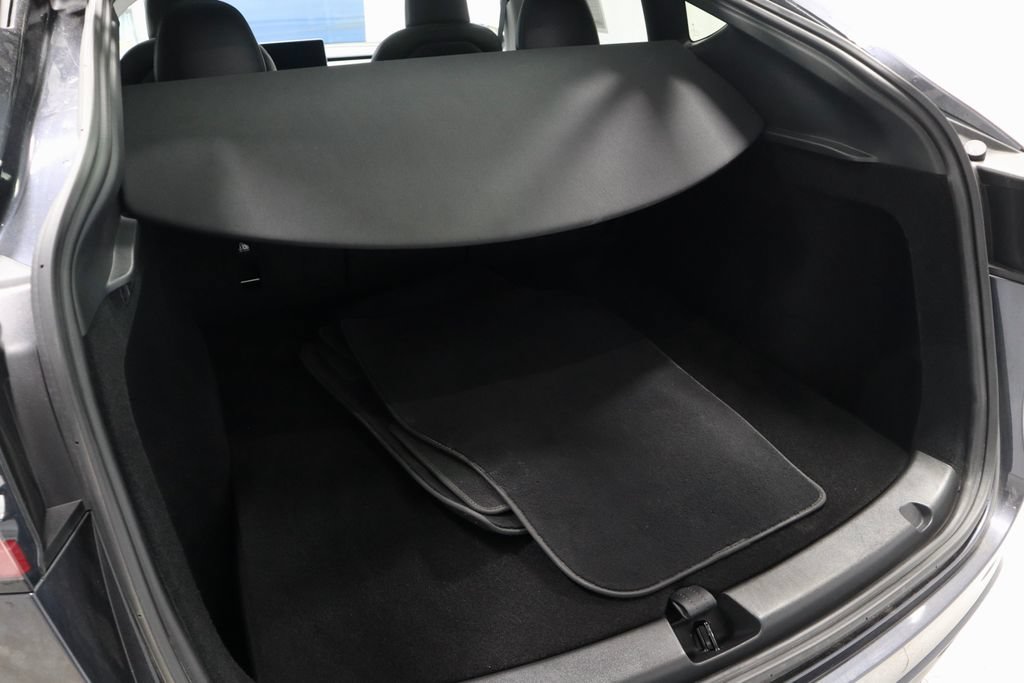 Used 2024 Tesla Model Y Long Range AWD/4WD image 19