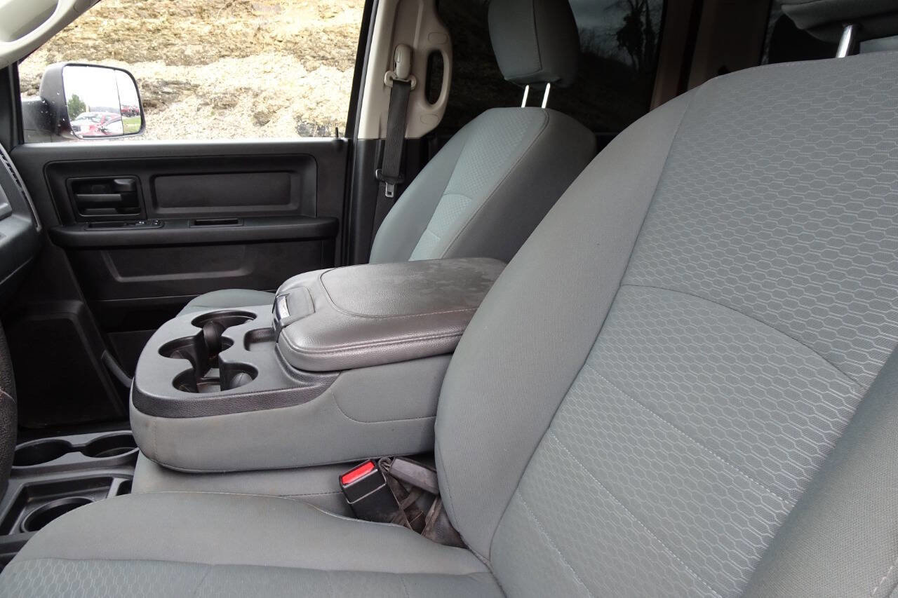 Used 2017 RAM 2500 Tradesman w/ Chrome Appearance Group image 18