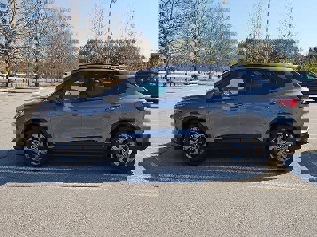 Used 2025 Ford Escape ST-Line Select image 3