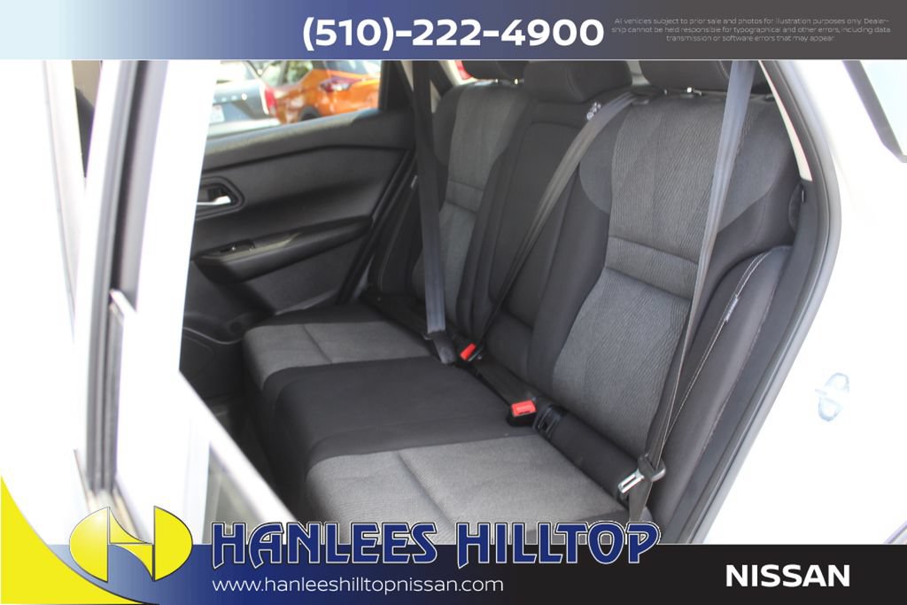 Used 2025 Nissan Rogue SV AWD/4WD image 16
