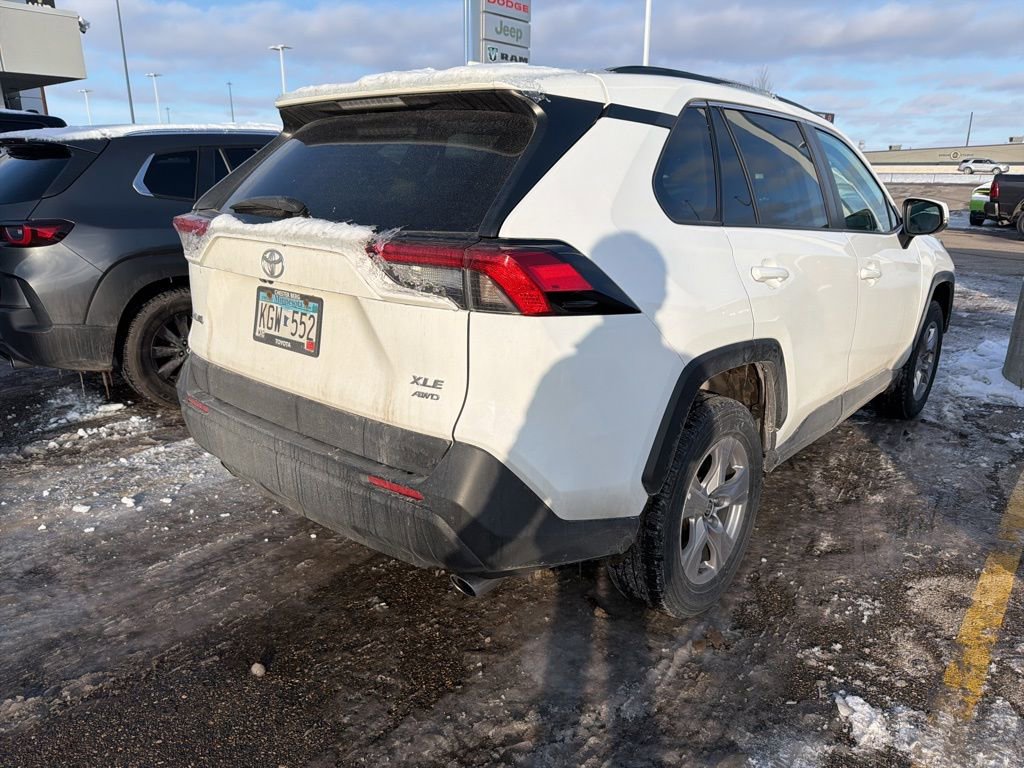 Used 2023 Toyota RAV4 XLE w/ Convenience Package image 4