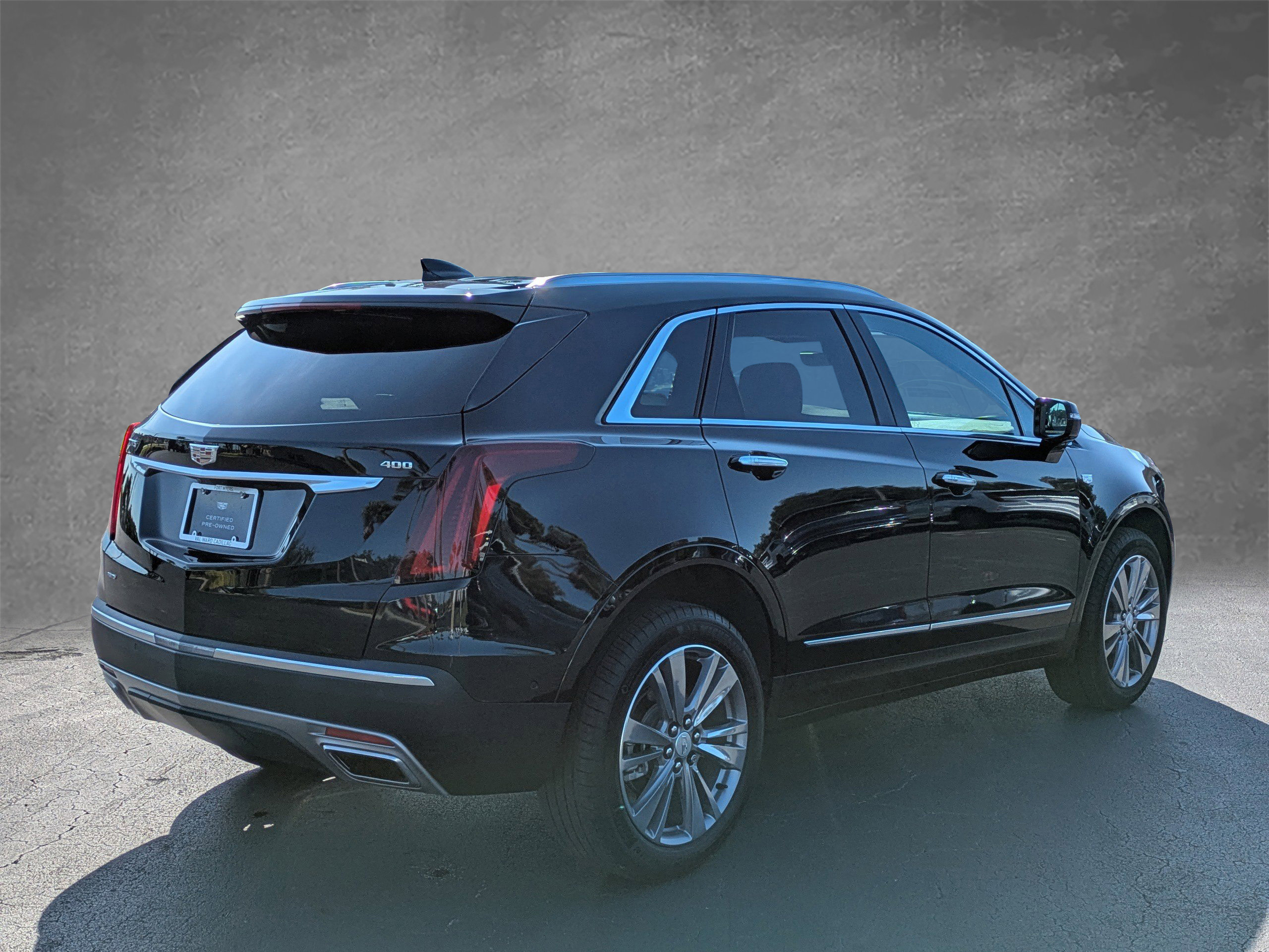 Certified 2025 Cadillac XT5 Premium Luxury w/ Technology Package image 6