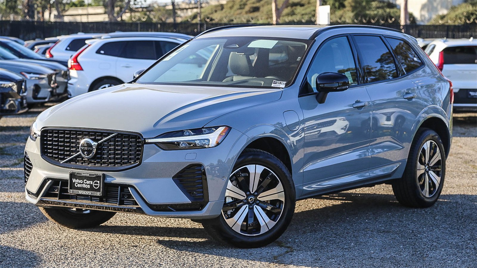 New 2025 Volvo XC60 T8 Plus w/ Protection Package Premier