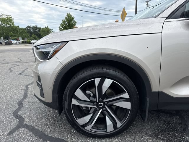 Certified 2024 Volvo XC40 B5 Plus w/ Climate Package AWD/4WD image 22