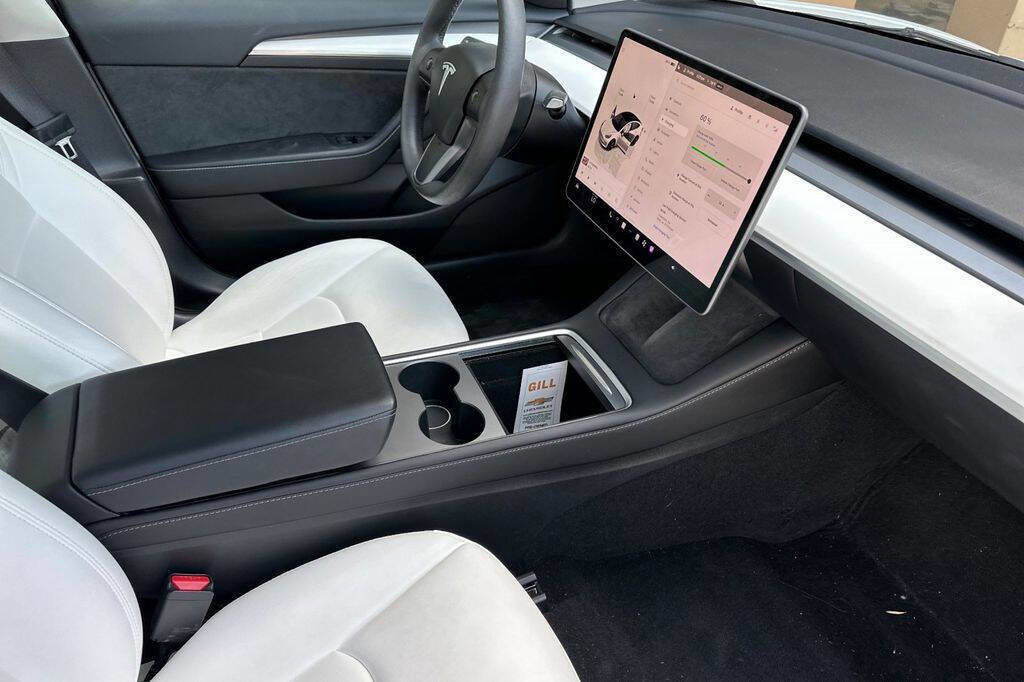 Used 2023 Tesla Model 3 Standard Range image 15