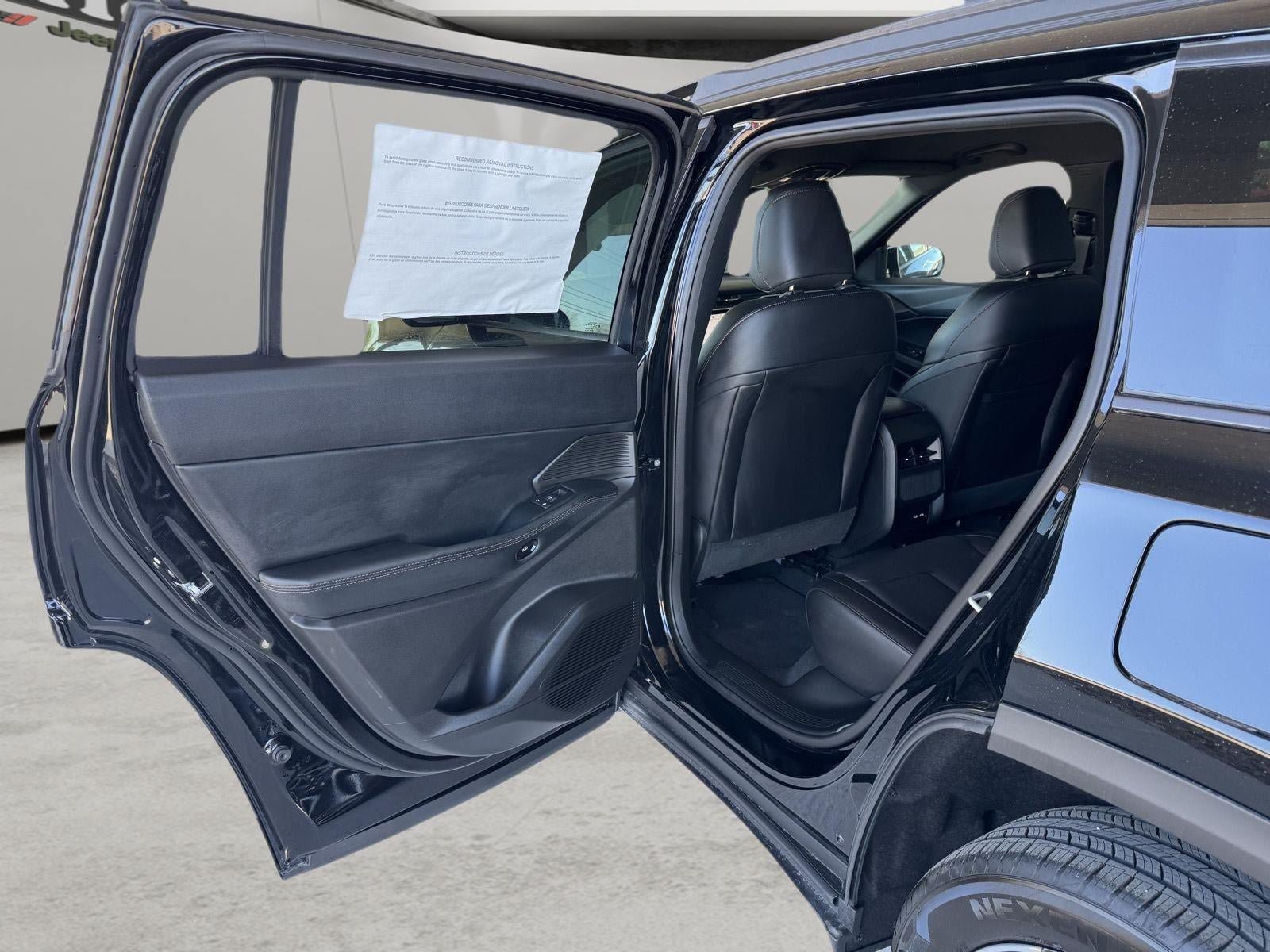 New 2026 Jeep Cherokee Limited AWD/4WD image 8