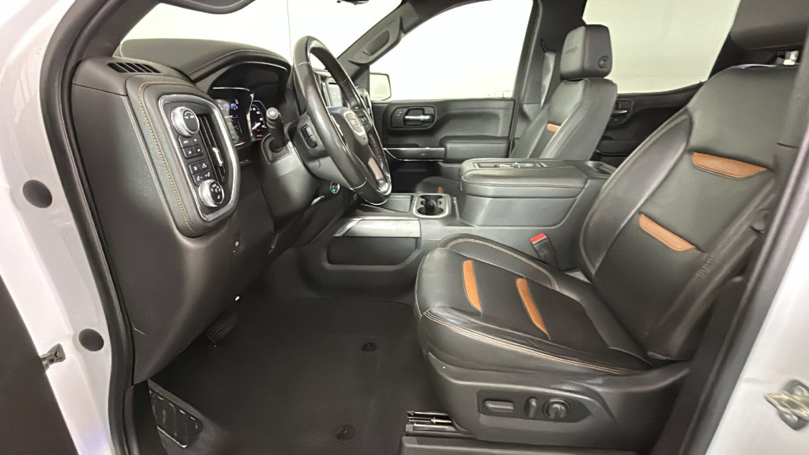 Used 2022 GMC Sierra 1500 AT4 w/ AT4 Premium Package AWD/4WD image 13