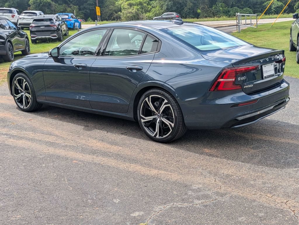 Certified 2024 Volvo S60 B5 Plus w/ Climate Package AWD/4WD image 4