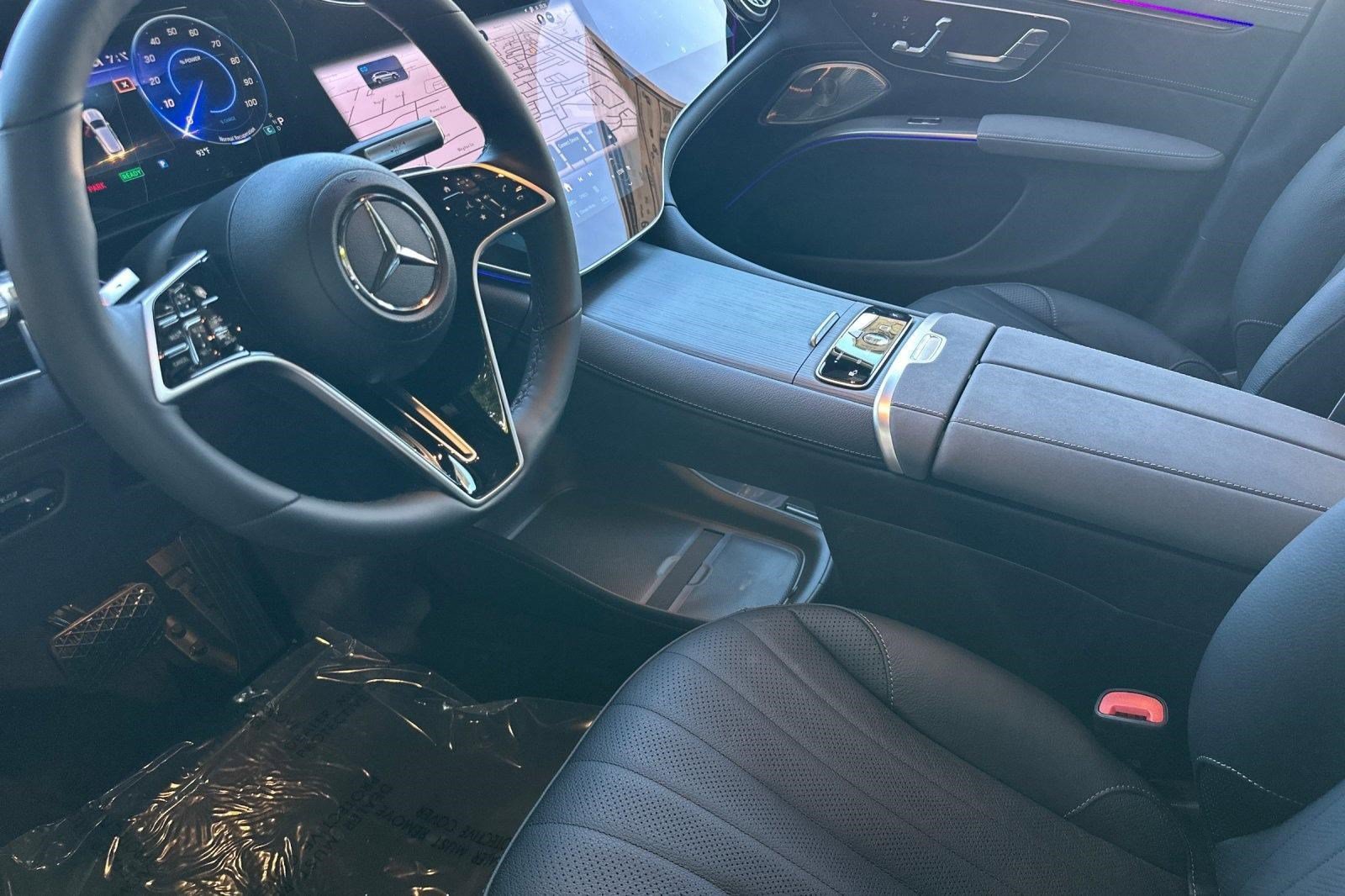 New 2026 Mercedes-Benz EQS 400 4MATIC SUV image 4