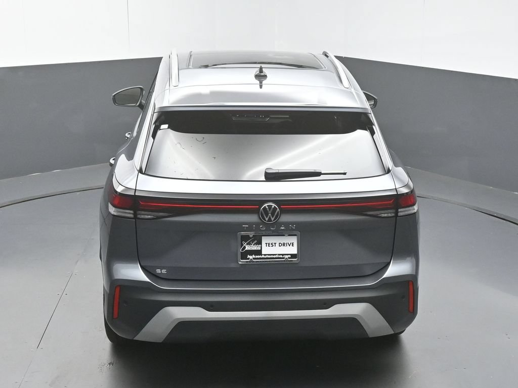 New 2026 Volkswagen Tiguan SE FWD image 46