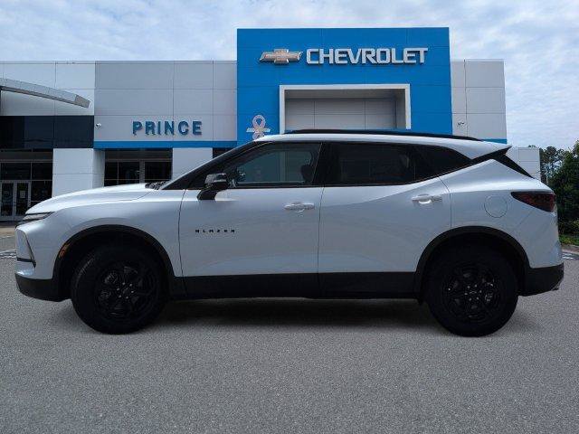 New 2026 Chevrolet Blazer LT w/ Sound & Technology Package FWD image 12