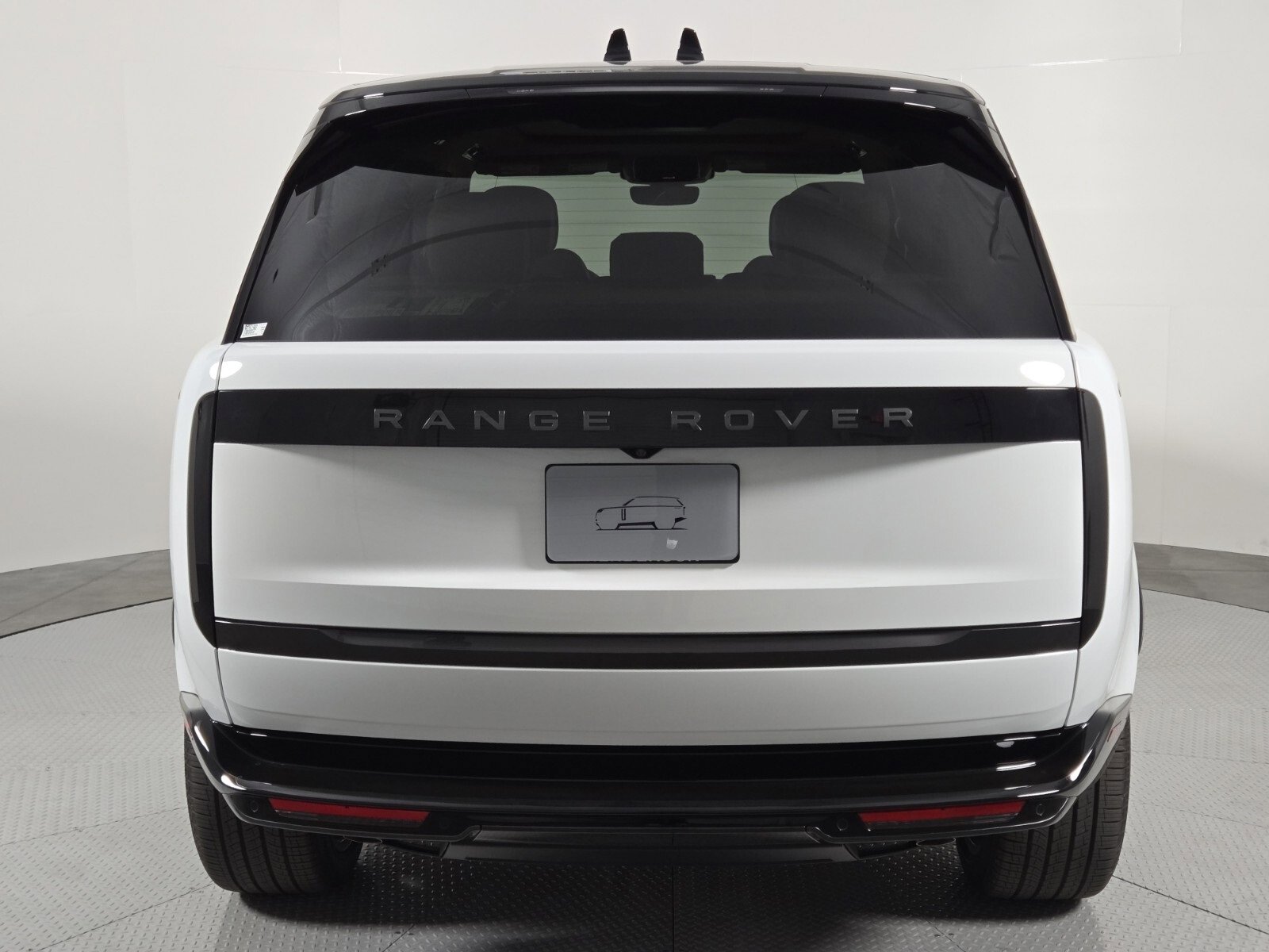 New 2025 Land Rover Range Rover SE image 7