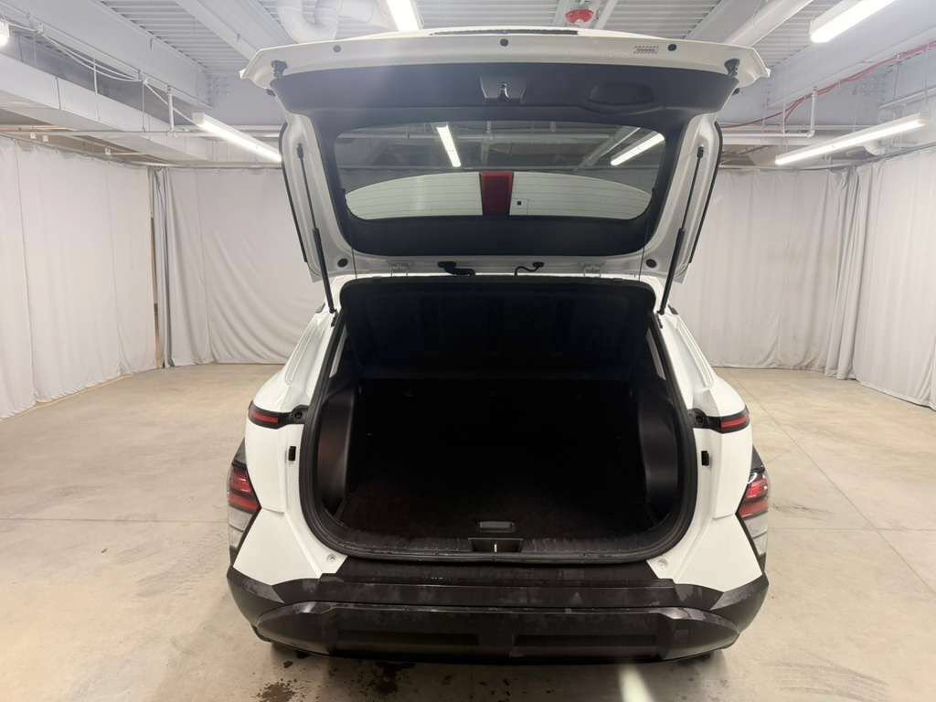 Used 2024 Hyundai Kona SEL FWD image 11