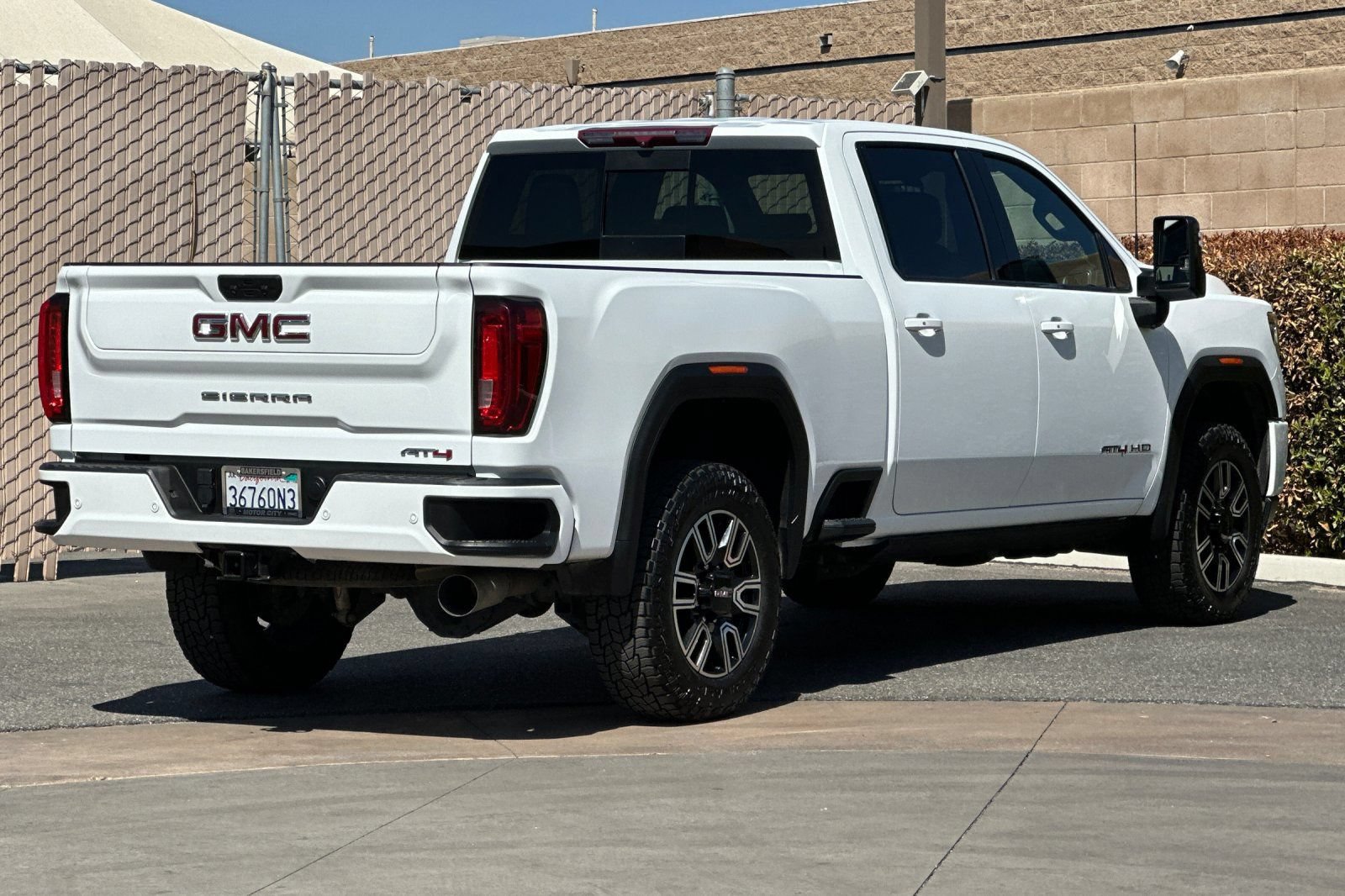 Certified 2022 GMC Sierra 2500 AT4 w/ AT4 Preferred Package AWD/4WD image 4