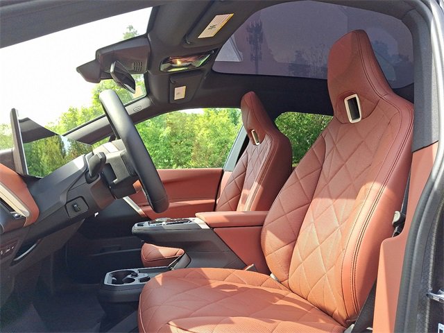 New 2026 BMW iX xDrive60 w/ Premium Package image 12
