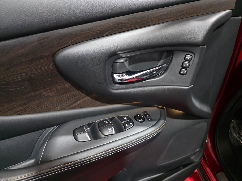 Used 2024 Nissan Murano Platinum w/ Cargo Package image 12