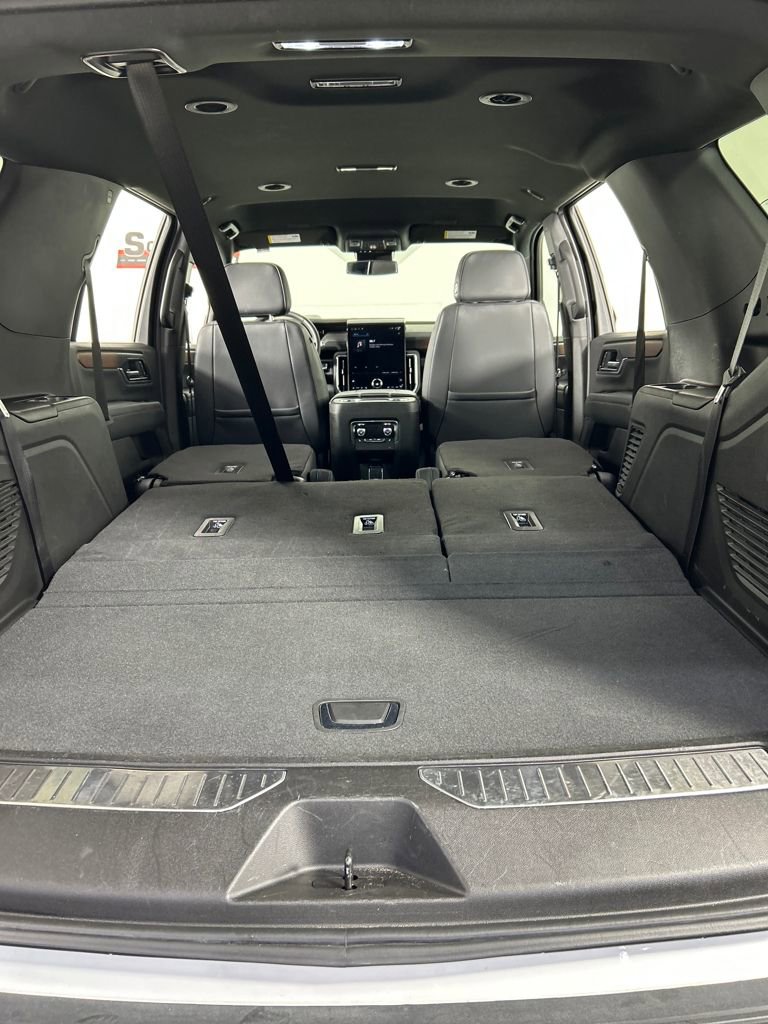 Used 2025 GMC Yukon Denali AWD/4WD image 23