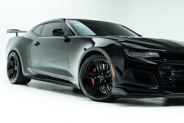 Used 2018 Chevrolet Camaro ZL1 image 3
