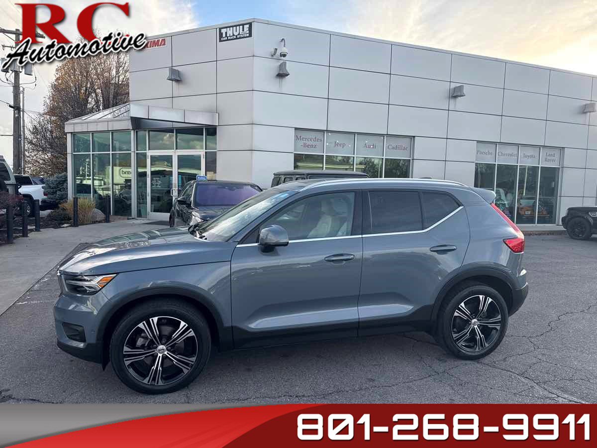 Used 2020 Volvo XC40 T5 Inscription w/ Protection Package Premier image 1