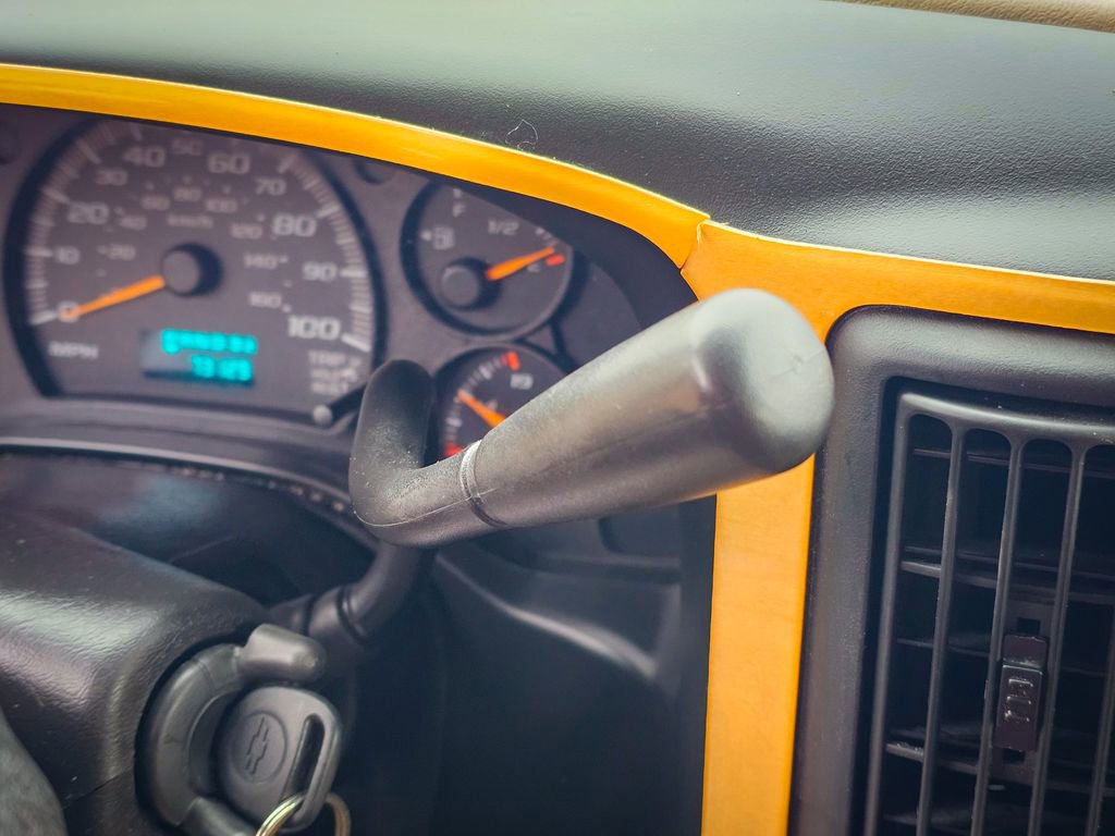 Used 2006 Chevrolet Express 3500 Extended w/ Power and Light Package image 18