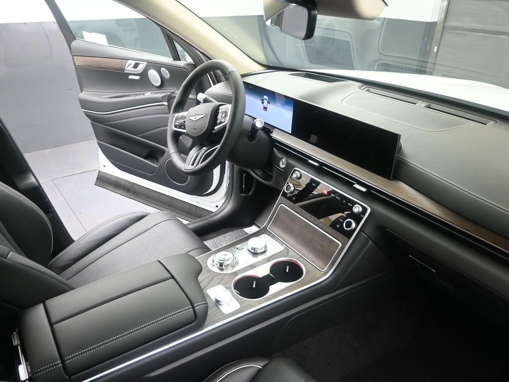 New 2025 Genesis GV80 2.5T Prestige image 12