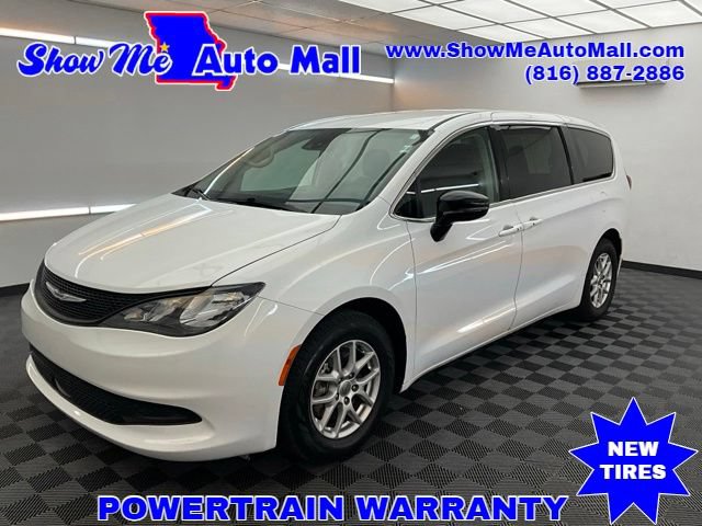 Used 2024 Chrysler Voyager LX FWD image 1