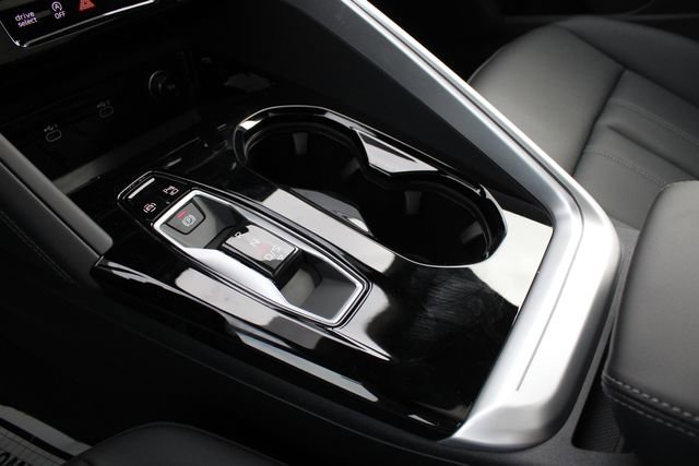 New 2025 Audi Q5 Premium Plus image 17