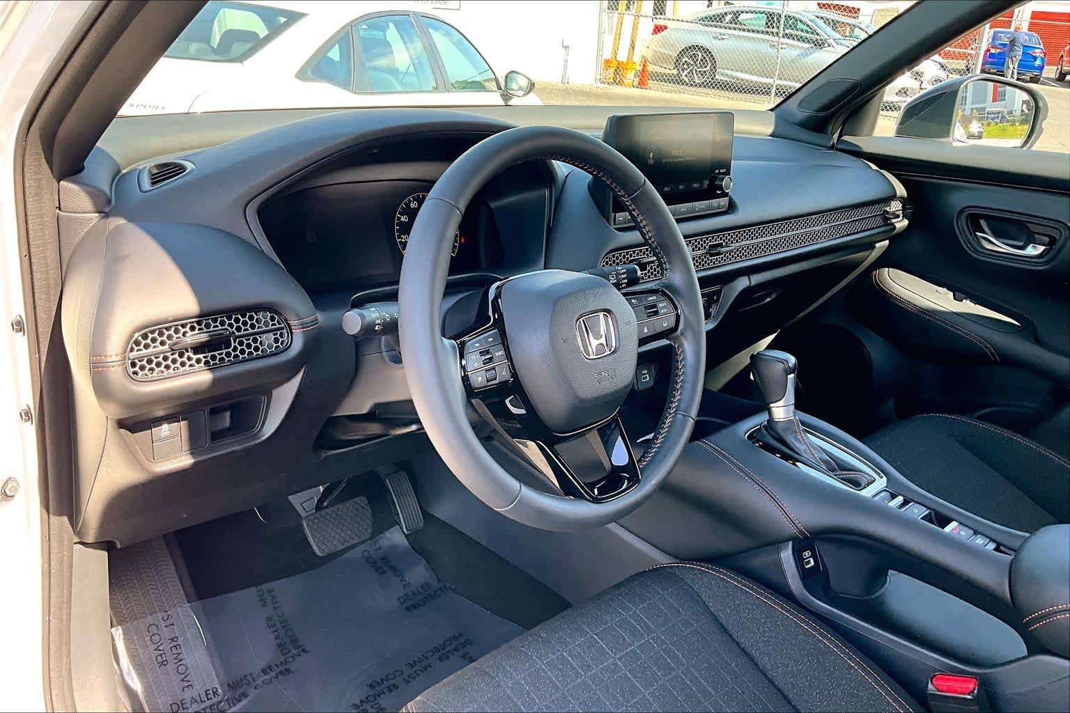 Used 2023 Honda HR-V Sport image 17