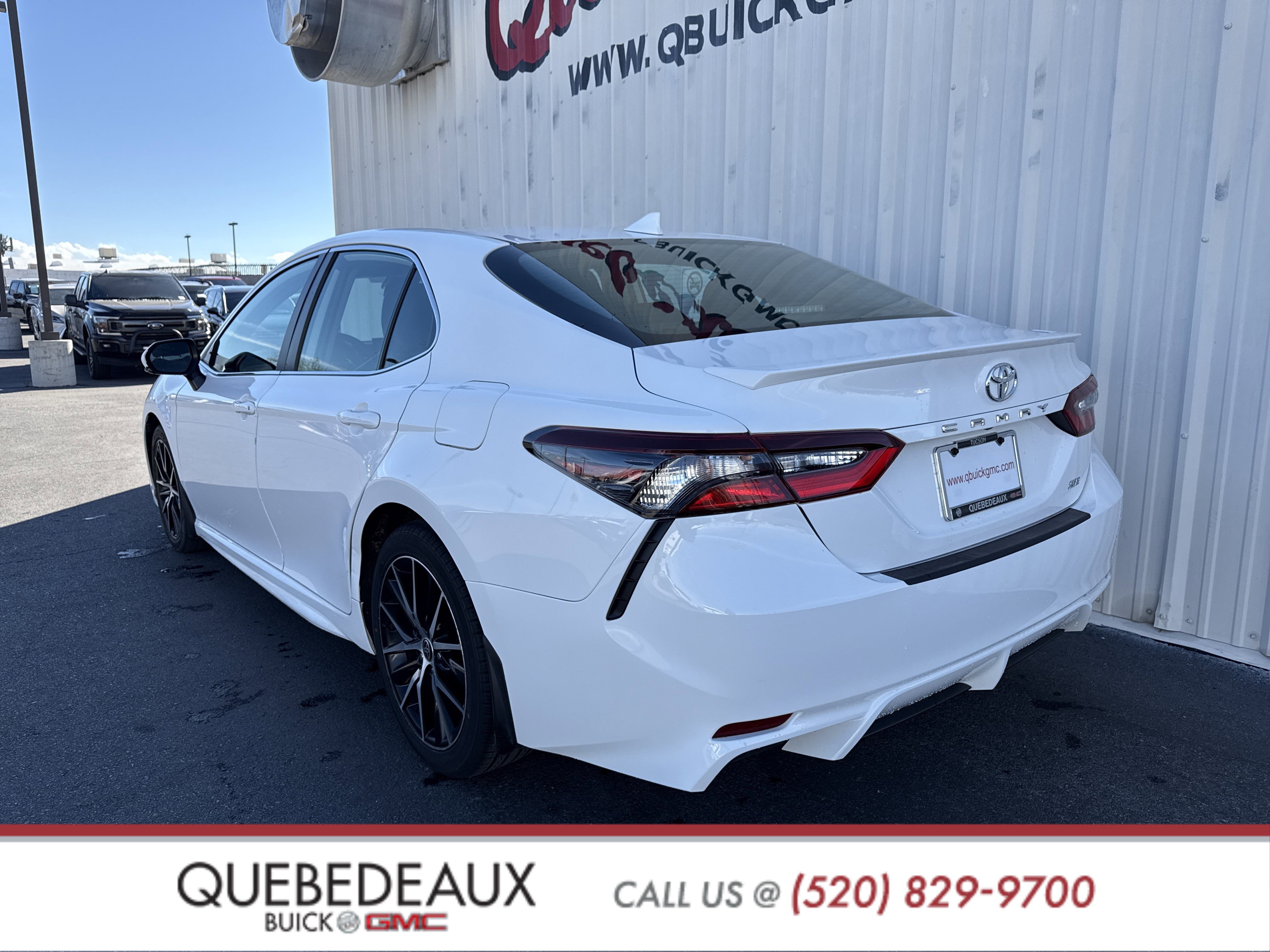 Used 2023 Toyota Camry SE image 8