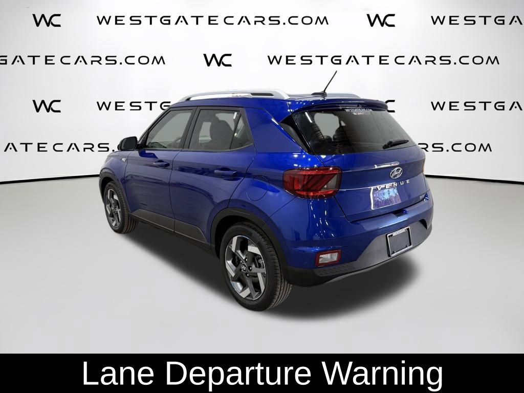 Used 2023 Hyundai Venue SEL image 5