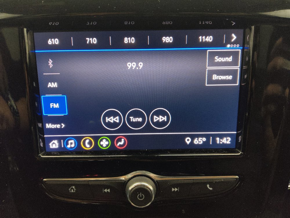 Used 2021 Chevrolet Traverse LS FWD image 25